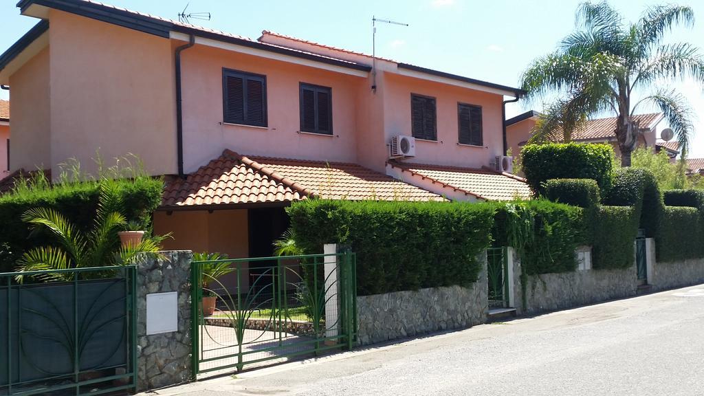 Le Ville Di Porto Ada Pizzo  Exterior photo